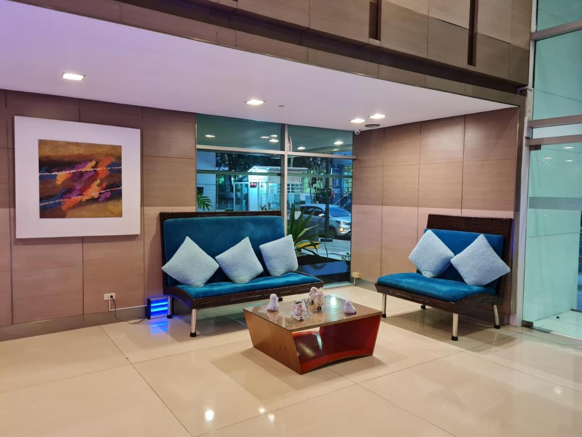 סן פדרו מקאטי Huge Condo Unit Near Burgos Circle, St Lukes, Shangri-La - P Hamptons T1 מראה חיצוני תמונה