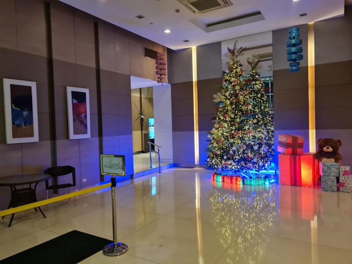 סן פדרו מקאטי Huge Condo Unit Near Burgos Circle, St Lukes, Shangri-La - P Hamptons T1 מראה חיצוני תמונה